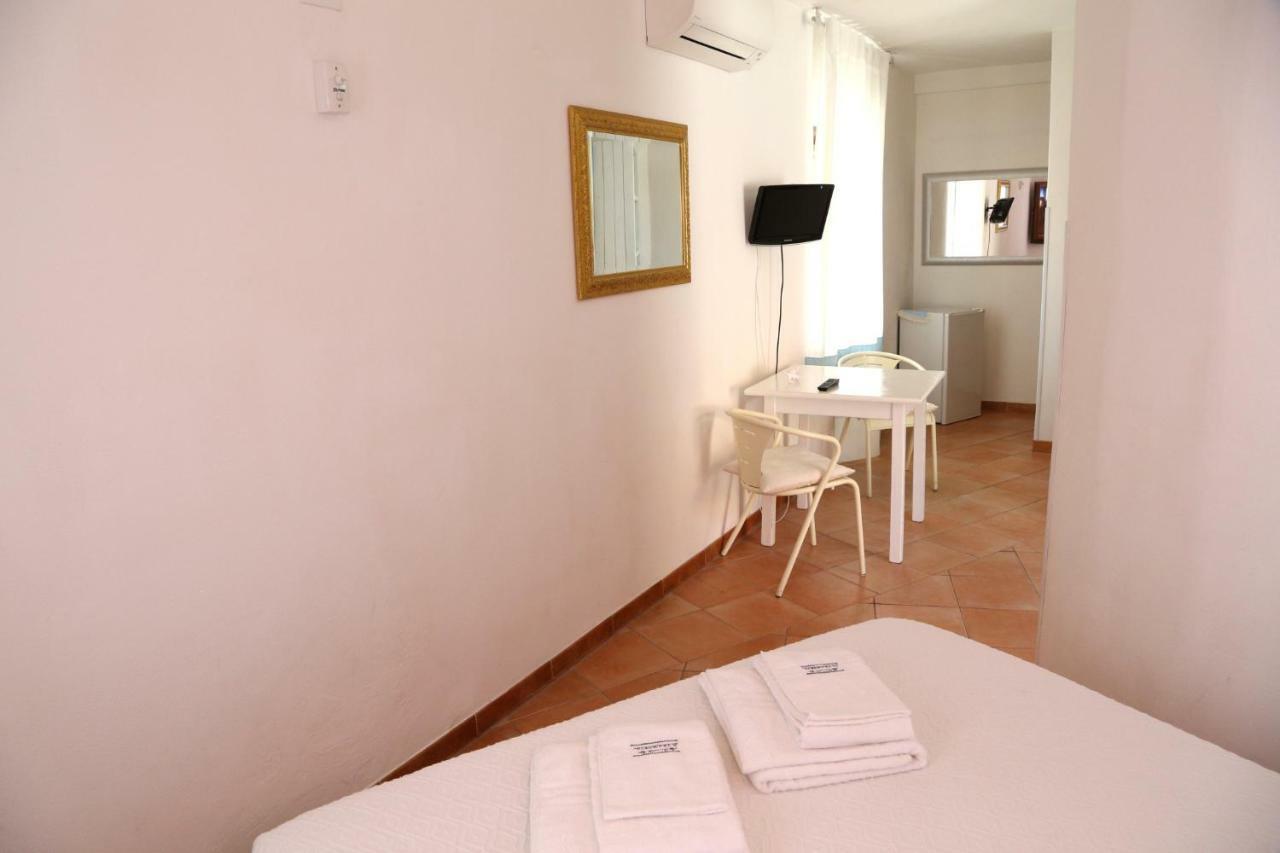 カステルサルド Il Tramonto Bed & Breakfast エクステリア 写真